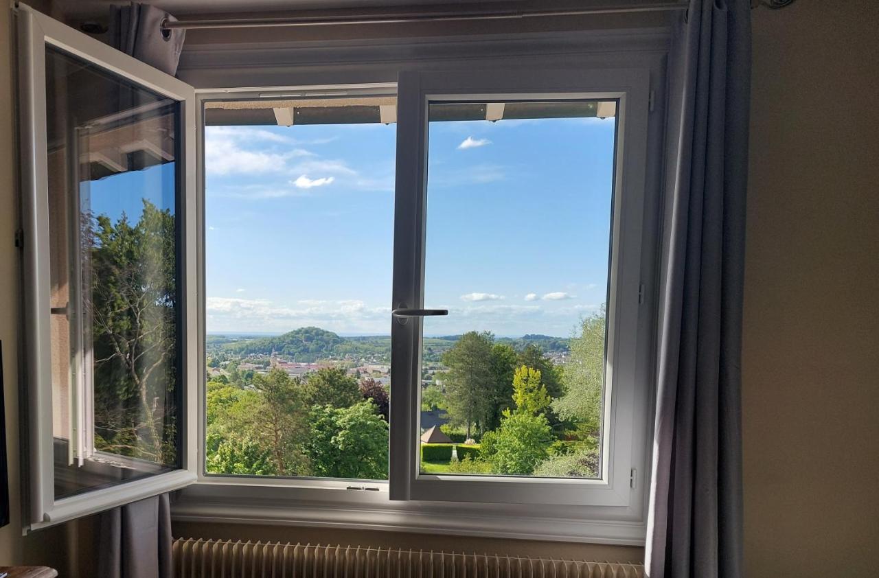 Chambres D'Hotes Le Relais Globe Trotteur Montaigu  Bagian luar foto